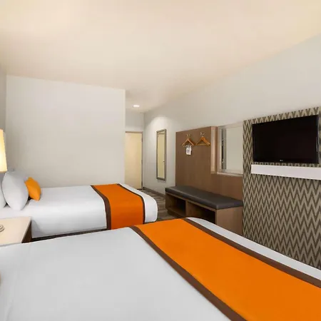 Marguerite South Anaheim - Garden Grove, Trademark Collection By Wyndham Hotel 3*