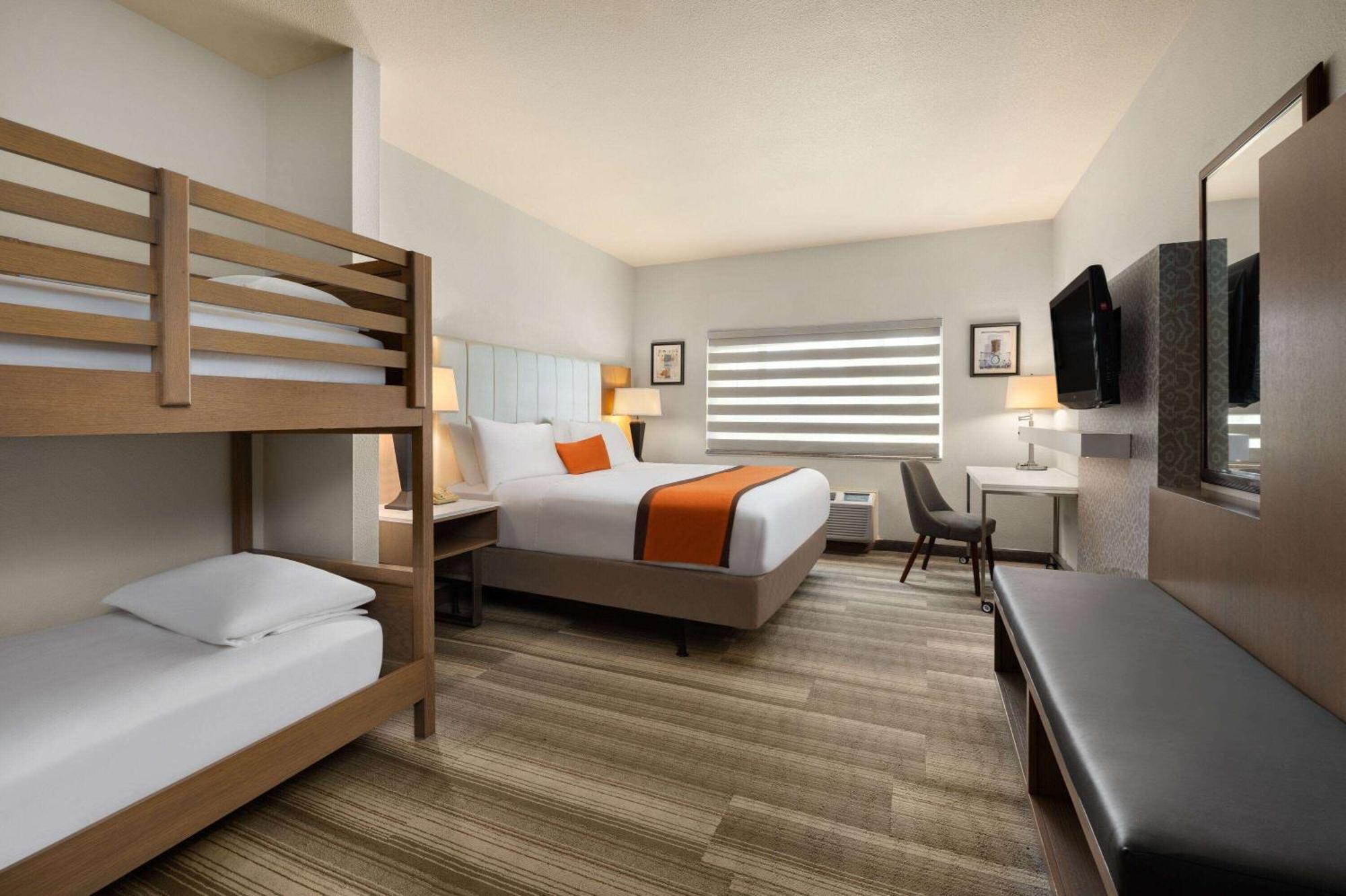 Marguerite South Anaheim - Garden Grove, Trademark Collection By Wyndham 3*