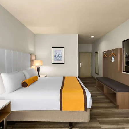 Marguerite South Anaheim - Garden Grove, Trademark Collection By Wyndham Hotel