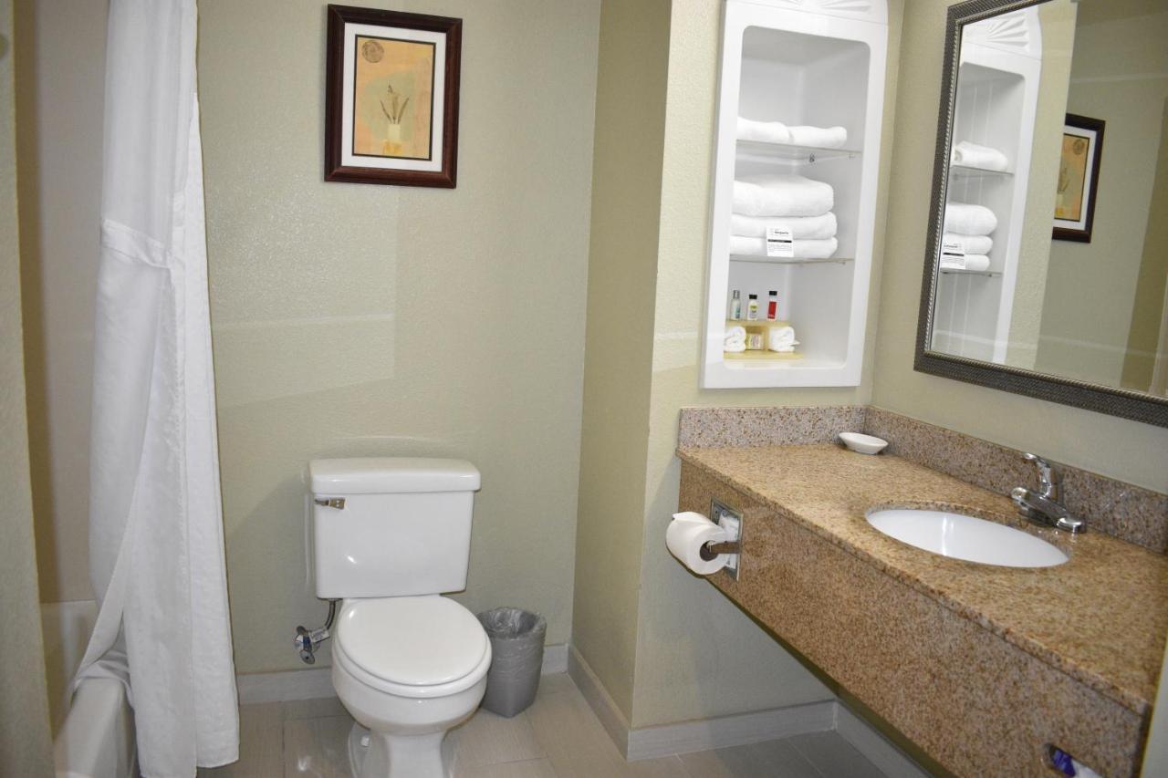 Hotel Marguerite South Anaheim - Garden Grove, Trademark Collection By Wyndham 3*
