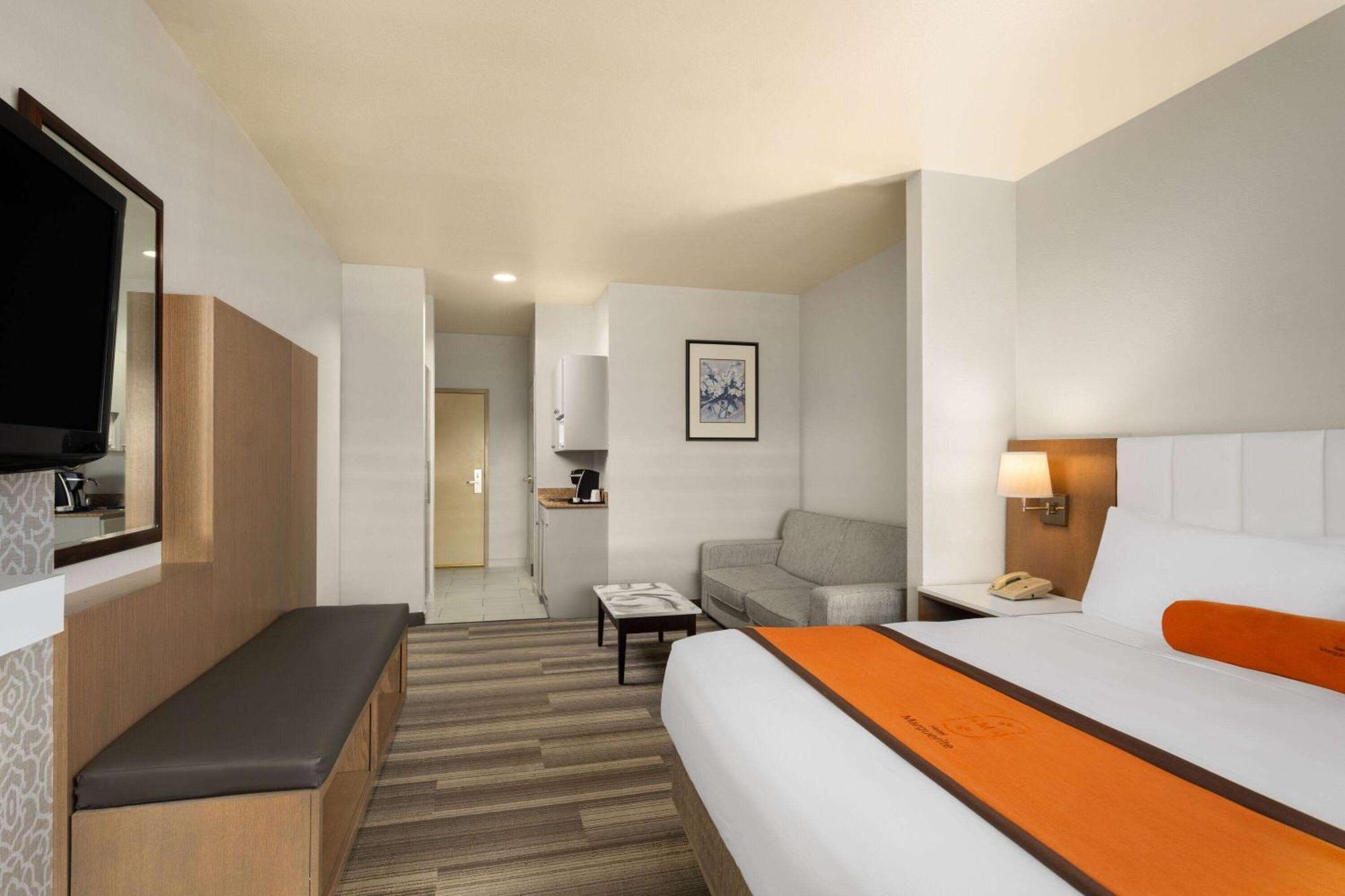 Hotel Marguerite South Anaheim - Garden Grove, Trademark Collection By Wyndham Garden Grove