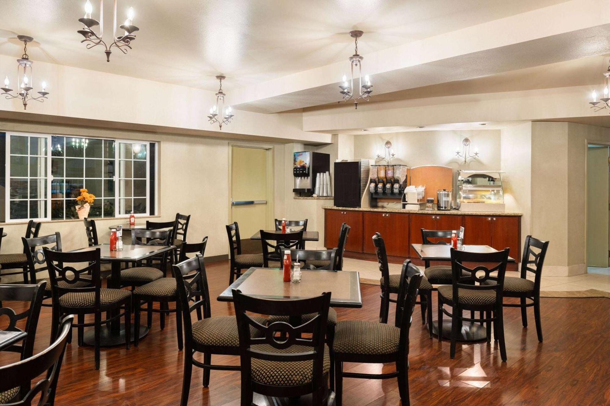 Marguerite South Anaheim - Garden Grove, Trademark Collection By Wyndham Hotel